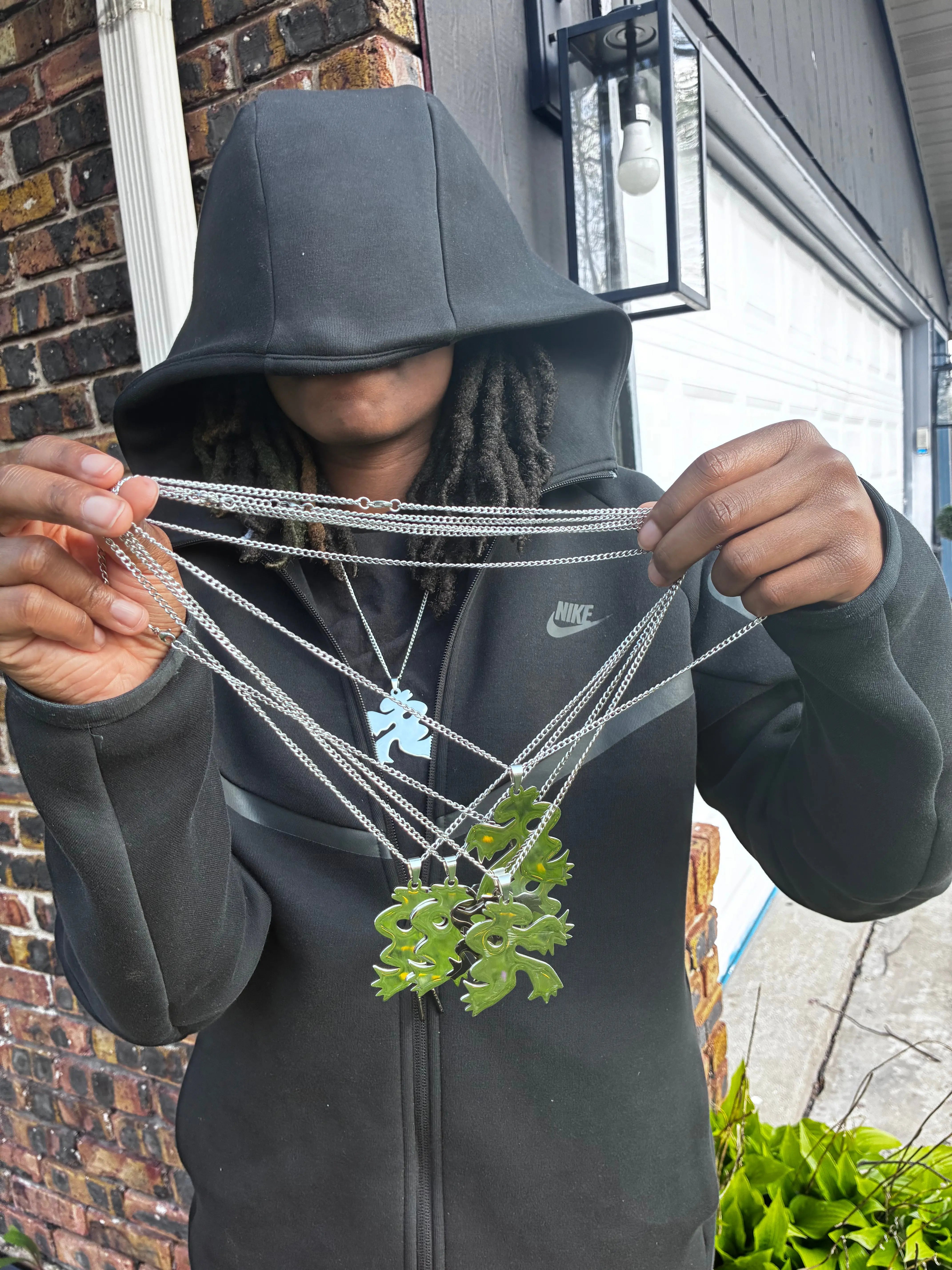 XIII Outcast Chain
